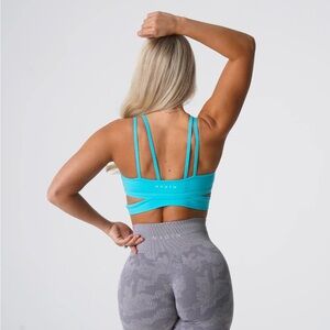 NVGTN Women's Aqua Revolve Sports Bra